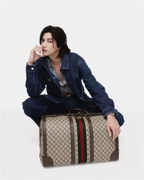 GUCCI แต่งตั้ง กลัฟ .